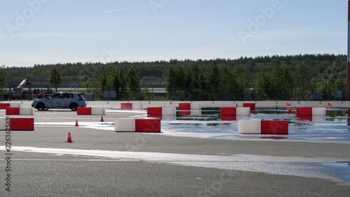 Konstfotografi Auto beim Schleudern schleudertraining aquaplaning fahrsicherheitstraining fahrs