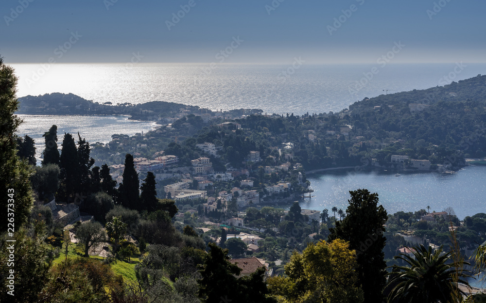 Vista de Saint-Jean Cap Ferrat al atardecer, Riviera Francesa Vista de Saint-Jean Cap Ferrat al atardecer, Riviera Francesa
