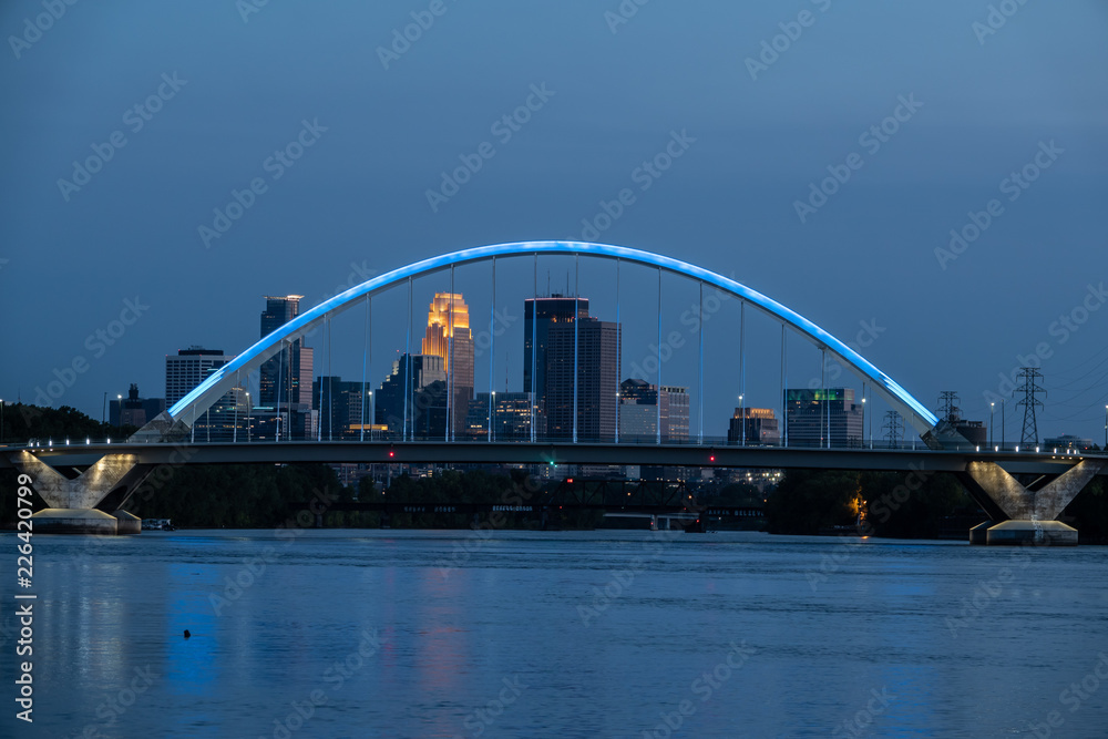 Obraz premium Lowery Bridge River Night 9