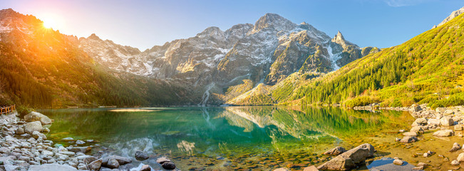 Poster Bergen Bergmeer bij dageraad in Tatra  © Tortuga