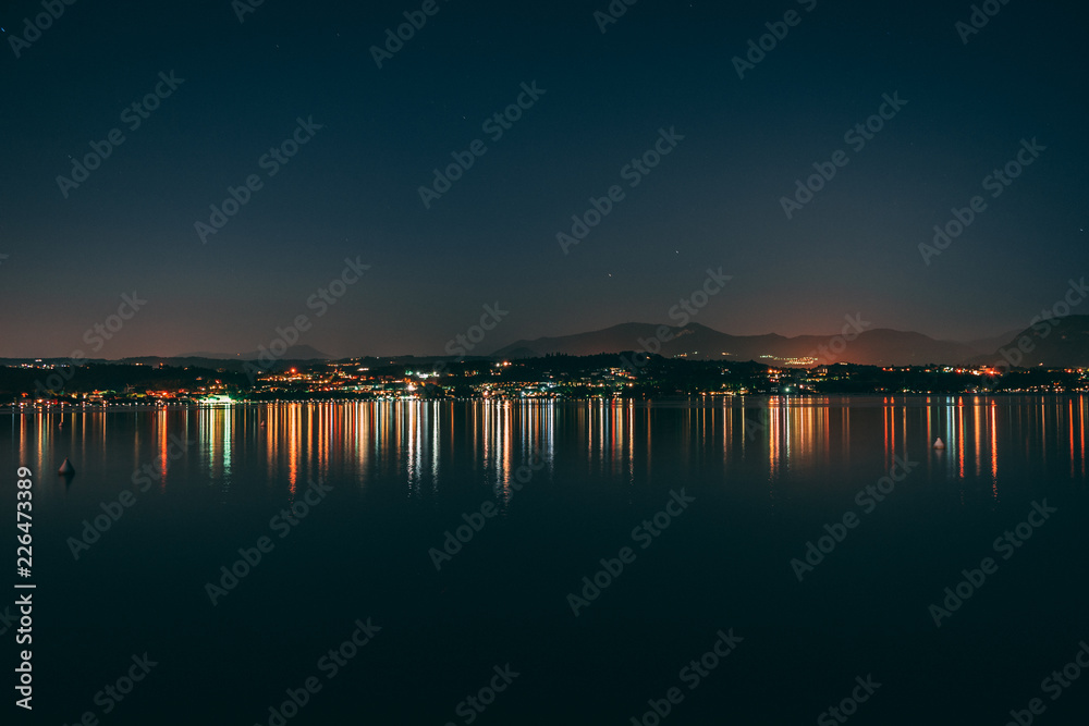 Reflexionen von Licht am Gardasee