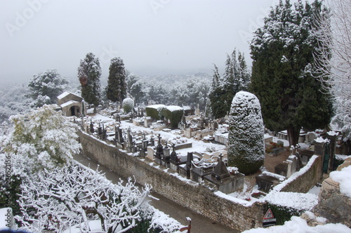 St  Paul de Vence sous la neige photo