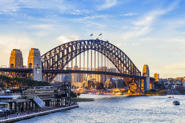 Acrylglasbilder Sydney Sydney Harbour Bridge über der Bucht  © Colin & Linda McKie