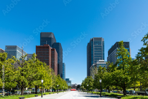 (東京都ｰ都市風景)大手町広場から見る丸の内ビル風景１ © moarave