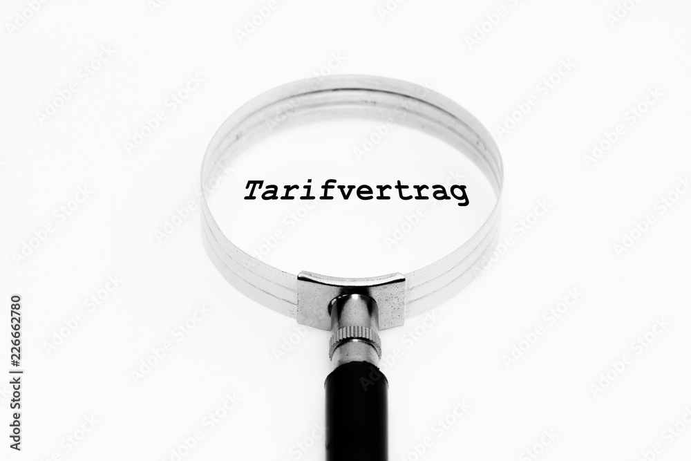 Tarifvertrag im Fokus StockFoto Adobe Stock