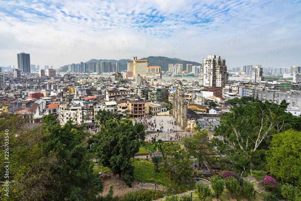 Obraz premium Cityscape of Macau historic centre and Ruins of St. Paul's viewed from Fortaleza do Monte (or Monte Forte)