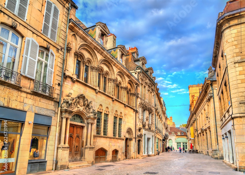 Fototapeta Naklejka Na Ścianę i Meble -  Traditional buildings in the Old Town of Dijon, France