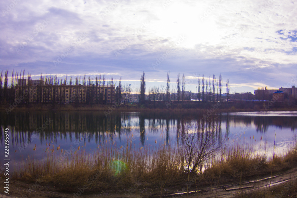 Naklejka premium sunset on river