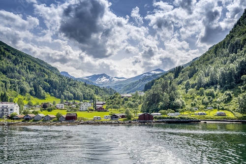 Der Ort Geiranger im Geirangerfjord