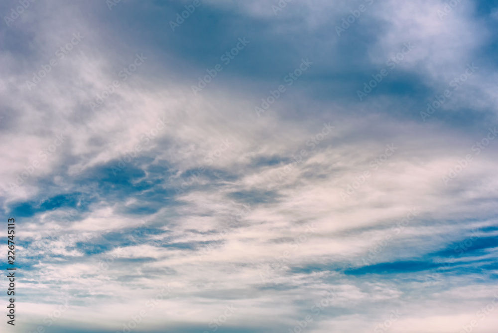 Obraz premium Chmury na niebie