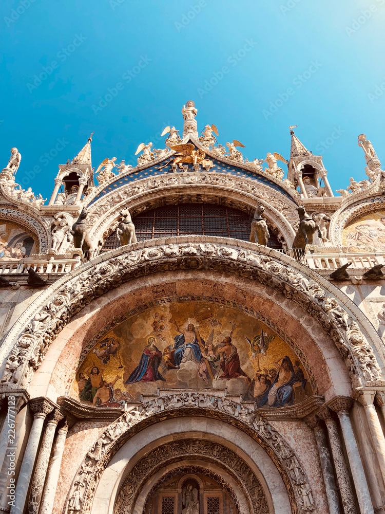 Fototapeta premium Italy, bright blue sky and architectural photography