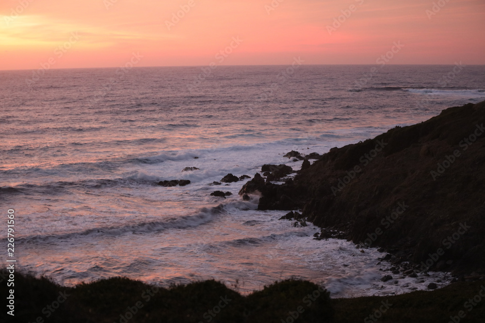 Sonnenuntergang an der Küste von Korsika