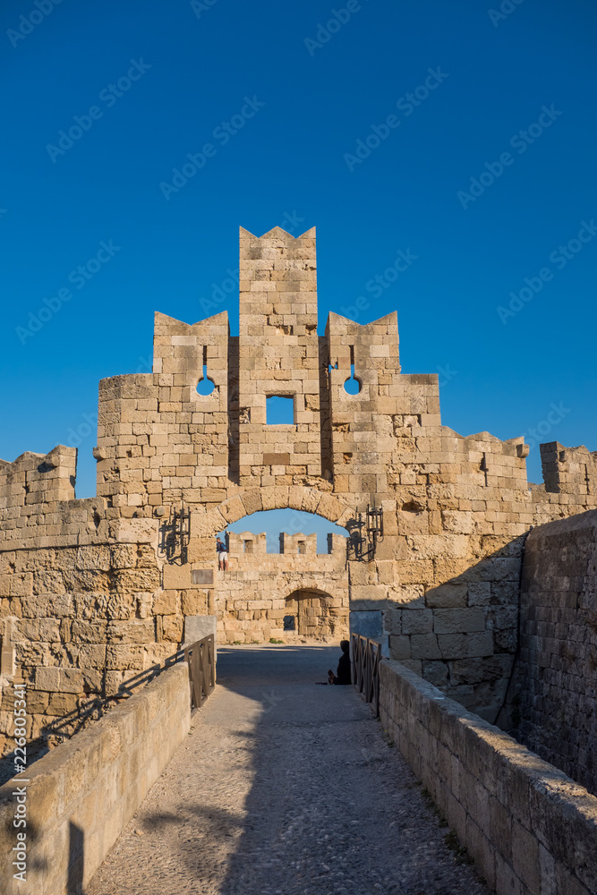 Obraz premium Medieval street in the old town of Rhodes