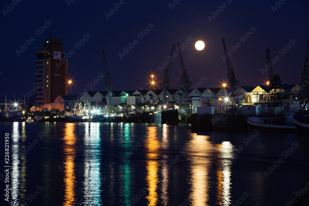 Fototapeta premium Harbour at night