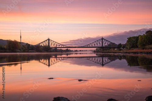 Loschwitzer Brücke bei Sonnenaufgang  © cstirit