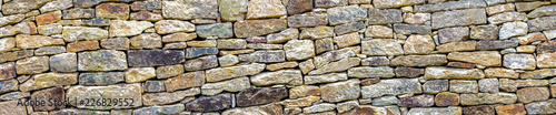 alte Natursteinmauer