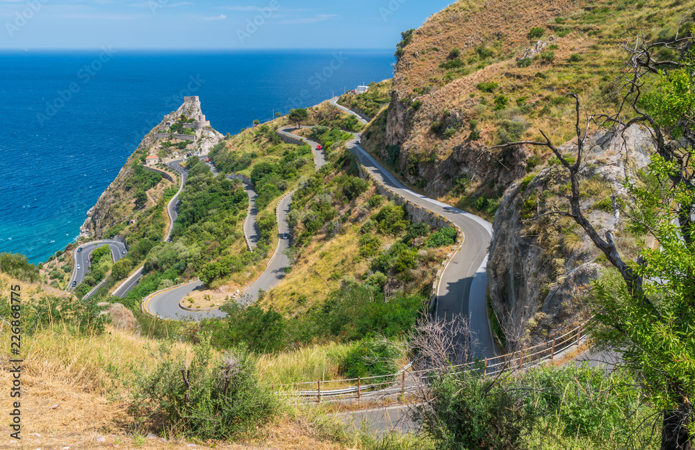 Obraz premium Panoramic view from Forza d'Agrò, with the Saracen Castle in the background. Province of Messina, Sicily, southern Italy.