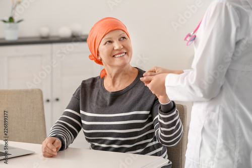 Mature woman with cancer vi...