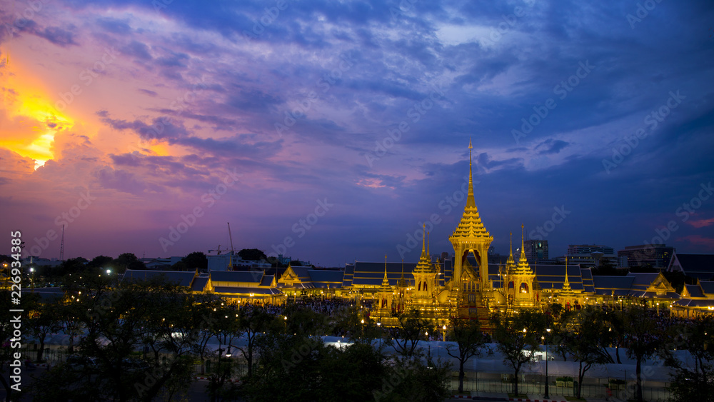 Obraz premium BANGKOK, THAILAND - NOVEMBER 16 2017: The Royal Crematorium for HM King Bhumibol Adulyadej at Sanam Luang. After the ceremony was completed open for the public. 2nd anniversary pass away.