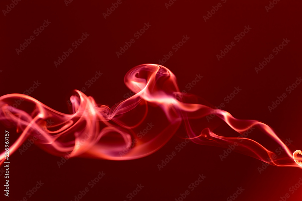 Obraz premium Movement of white smoke
