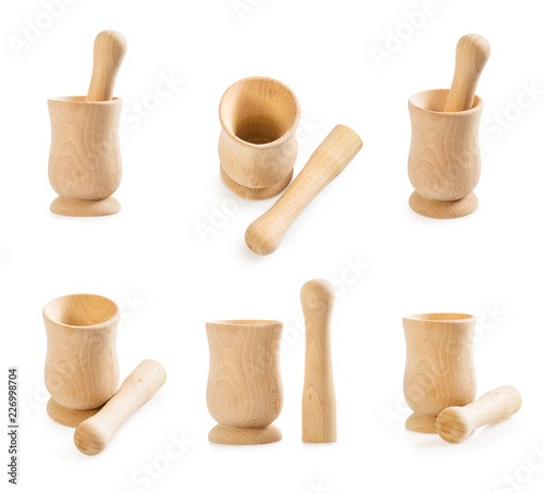 Fotografia Big set of wooden mortar and pestle isolated on white