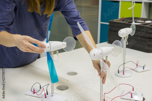 Working process in nanotechnology   laboratory of wind energy.