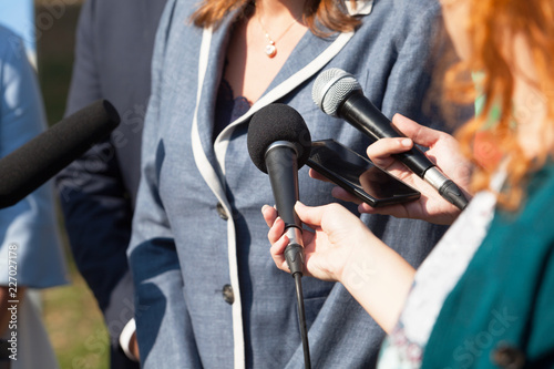 Canvastavla Journalists making media interview with businesswoman or female politician