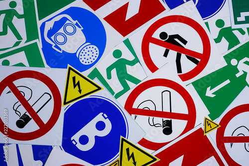 Φωτογραφία Safety signs and symbols
