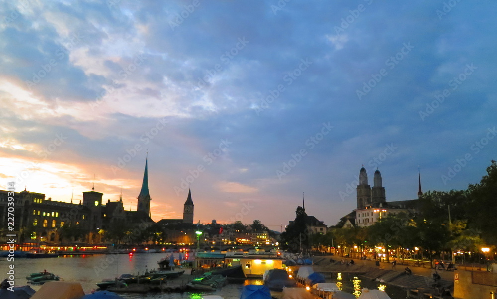 Fototapeta premium Sunset in Zurich. Switzerland