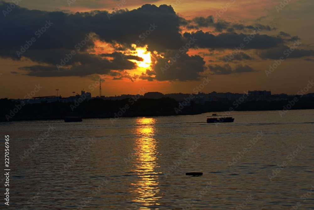 Naklejka premium BEAUTIFUL VIEW OF HUSSAIN SAGAR