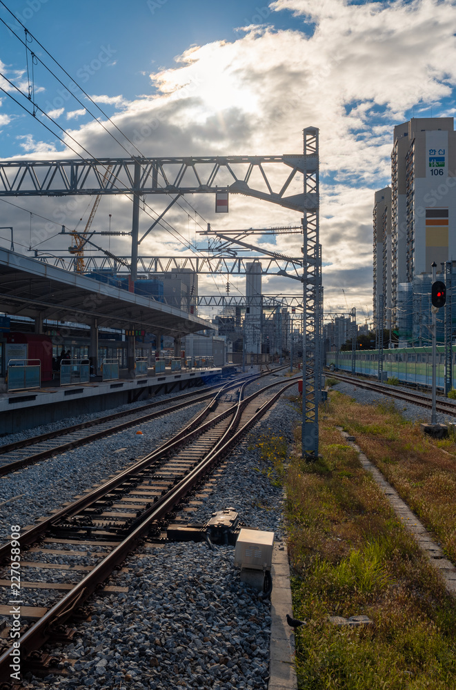 Fototapeta premium Empty train station