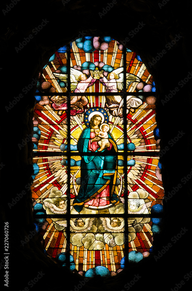 Witraż Matki Bożej w Archikatedrze Gdańskiej