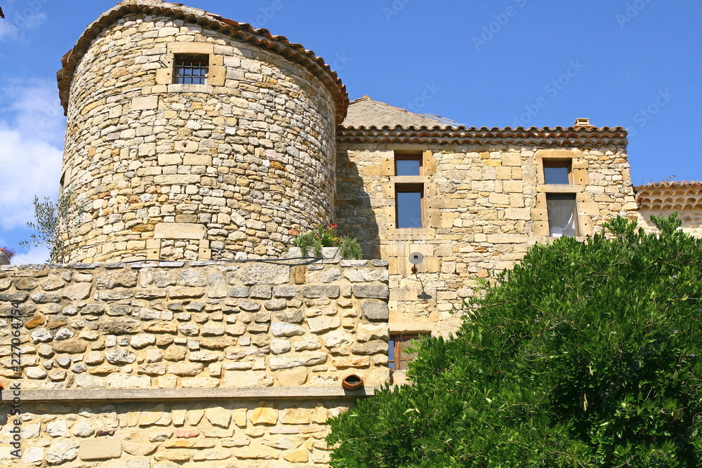 le château de Bessas en Ardèche