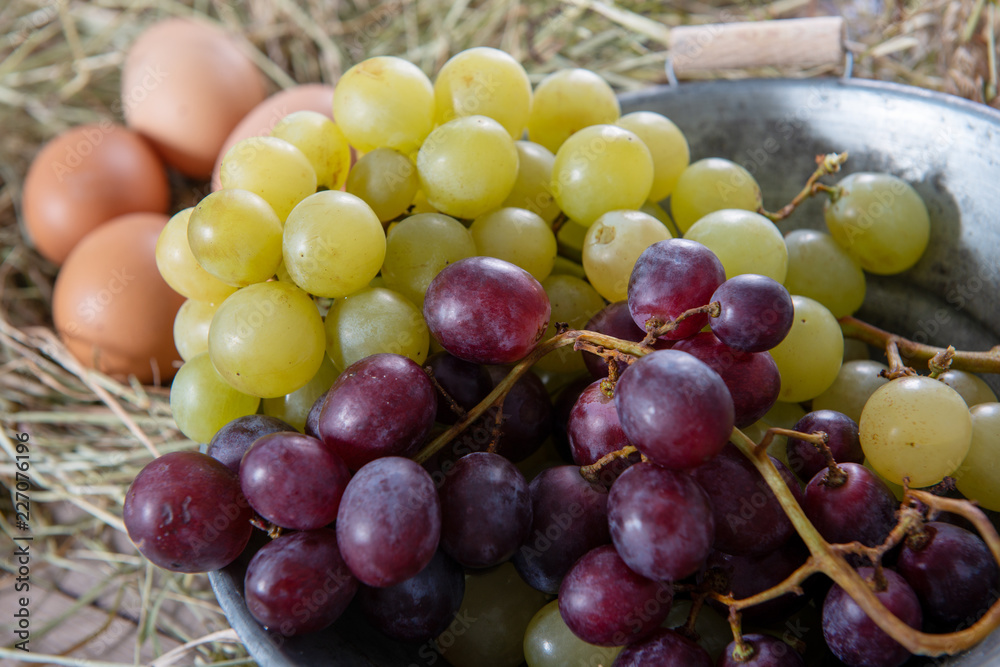bunch of red and white grapes