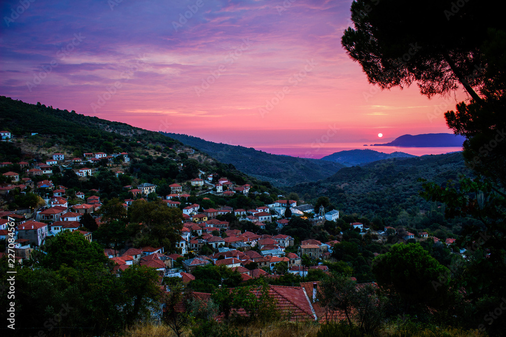 Fototapeta premium Promiri Sunrise