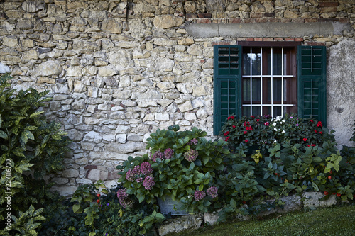 Steinmauer Fenster altes Haus