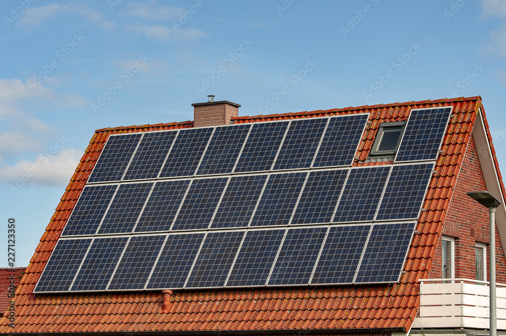 Solarpananlage auf einem Einfamilienhaus