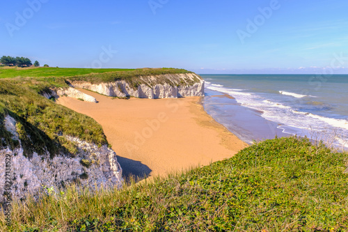 Botany Bay a golden beach on the Thanet, Kent coast on the south east coast of England. Botany Bay is the northernmost of seven bays in Broadstairs. © Christine Bird