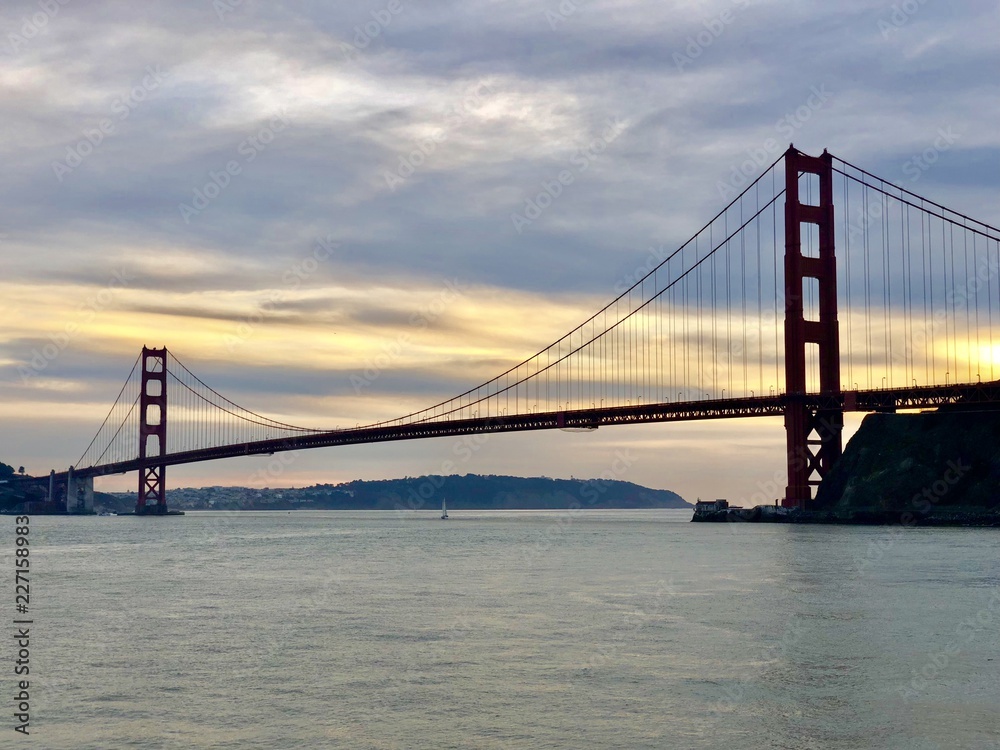 Obraz premium Sunset at the Golden Gate Bridge