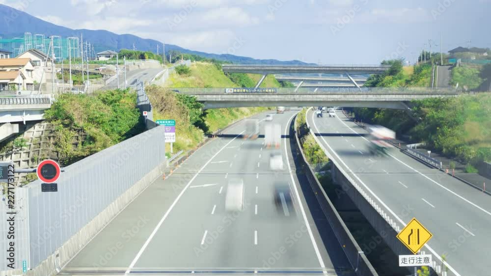 日本の高速道路・タイムラプス StockVideo Adobe Stock