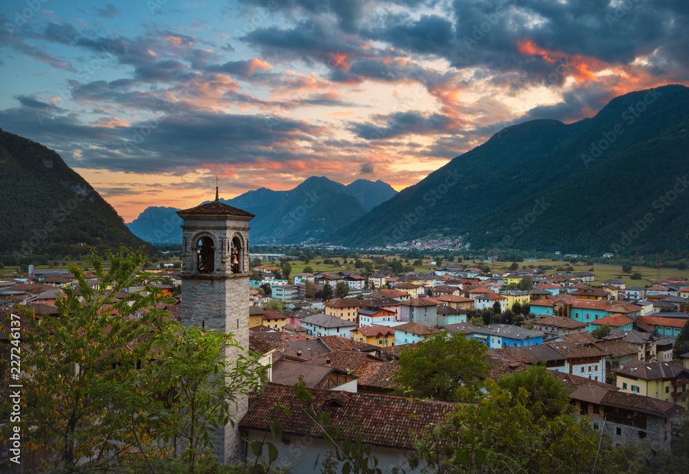 Fototapeta premium Storo al tramonto - Valle del Chiese Trentino