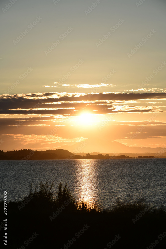 Obraz premium 涸沼の夕景