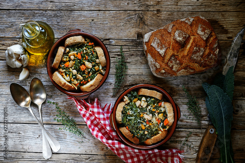 Fototapeta Naklejka Na Ścianę i Meble -  ribollita toscana