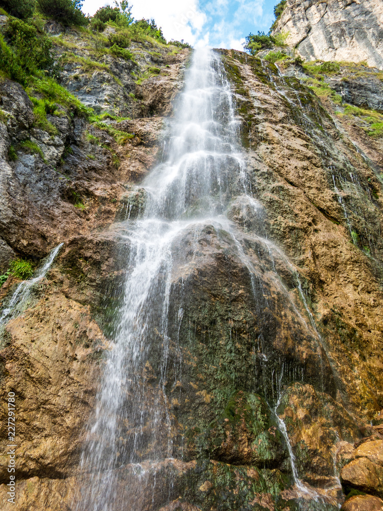 Fototapeta premium Wasserfall in Tirol