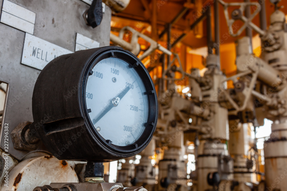 Pressure gauge or pressure indicator reading zero pressure square inch