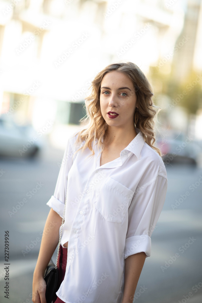 Street photo shoot with a wonderful girl.Photo shoot in Moscow in a beautiful hearth. Street photo shoot with a wonderful girl.Photo shoot in Moscow in a beautiful hearth.