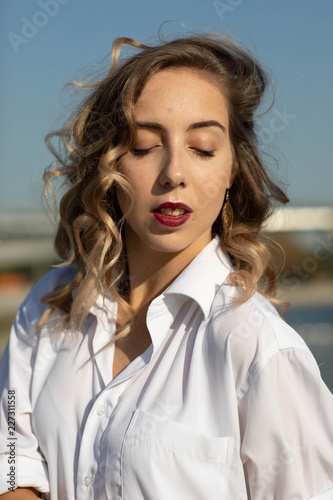 Street photo shoot with a wonderful girl.Photo shoot in Moscow in a beautiful hearth.