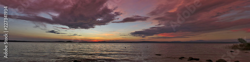Lago di Bolsena al tramonto © canoista83