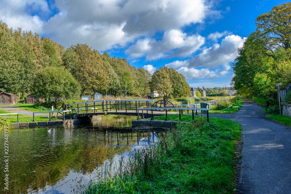 Fototapeta premium Fourth & Clyde Canal Swing Bridge Old Kilpatrick & Beautiful Reflections
