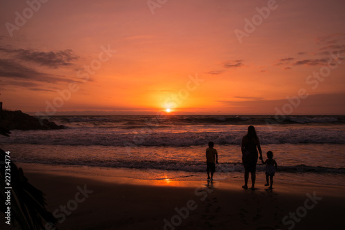 Family Sunset © Santiago